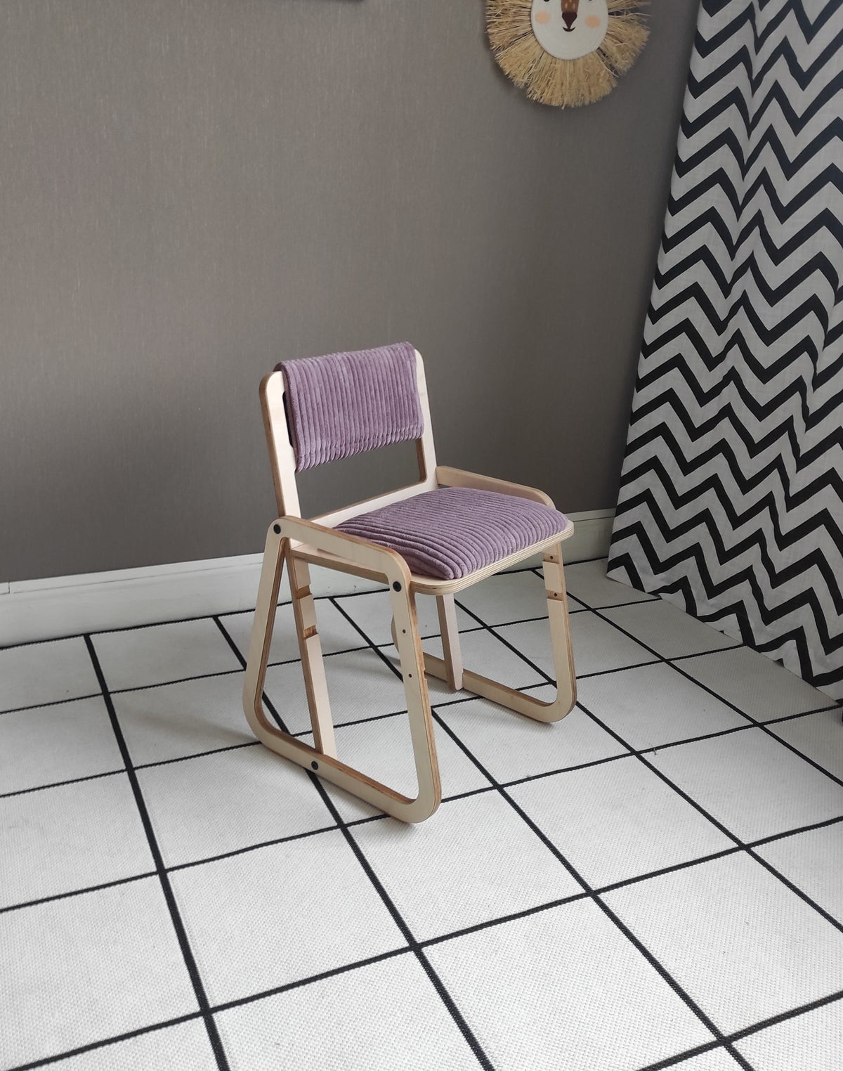 Adjustable Children Montessori Table and Chair Set Julle - Cannon Pink