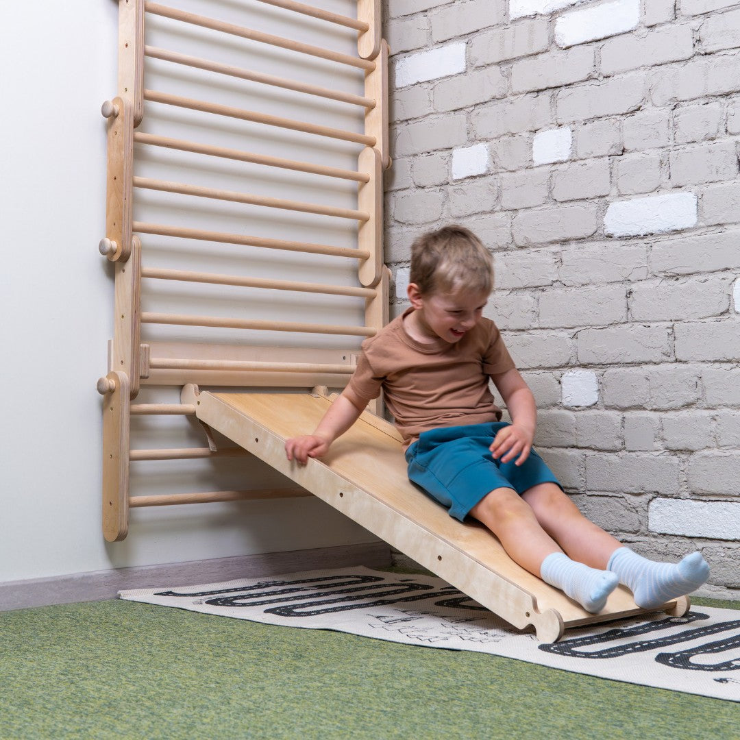 Frame-to-Wall Kit – Add-on for climbing frames