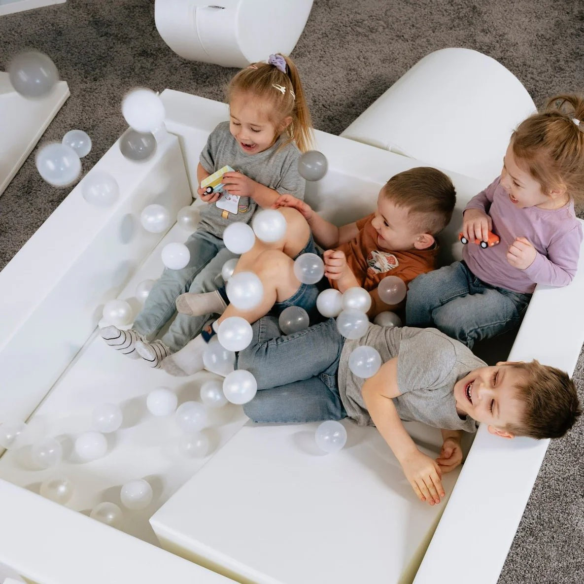 Soft Play Ball Pit Balls 500pc - White