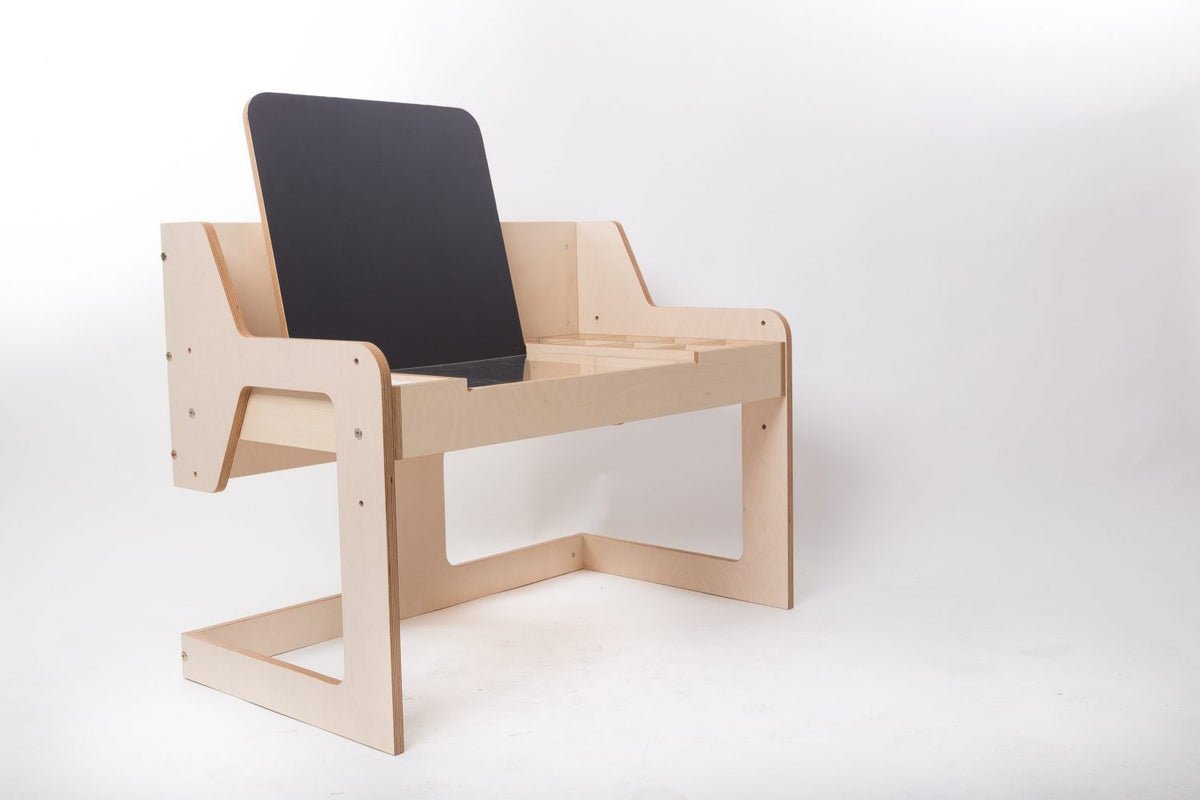 Multisensory Art Table/Desk Luula