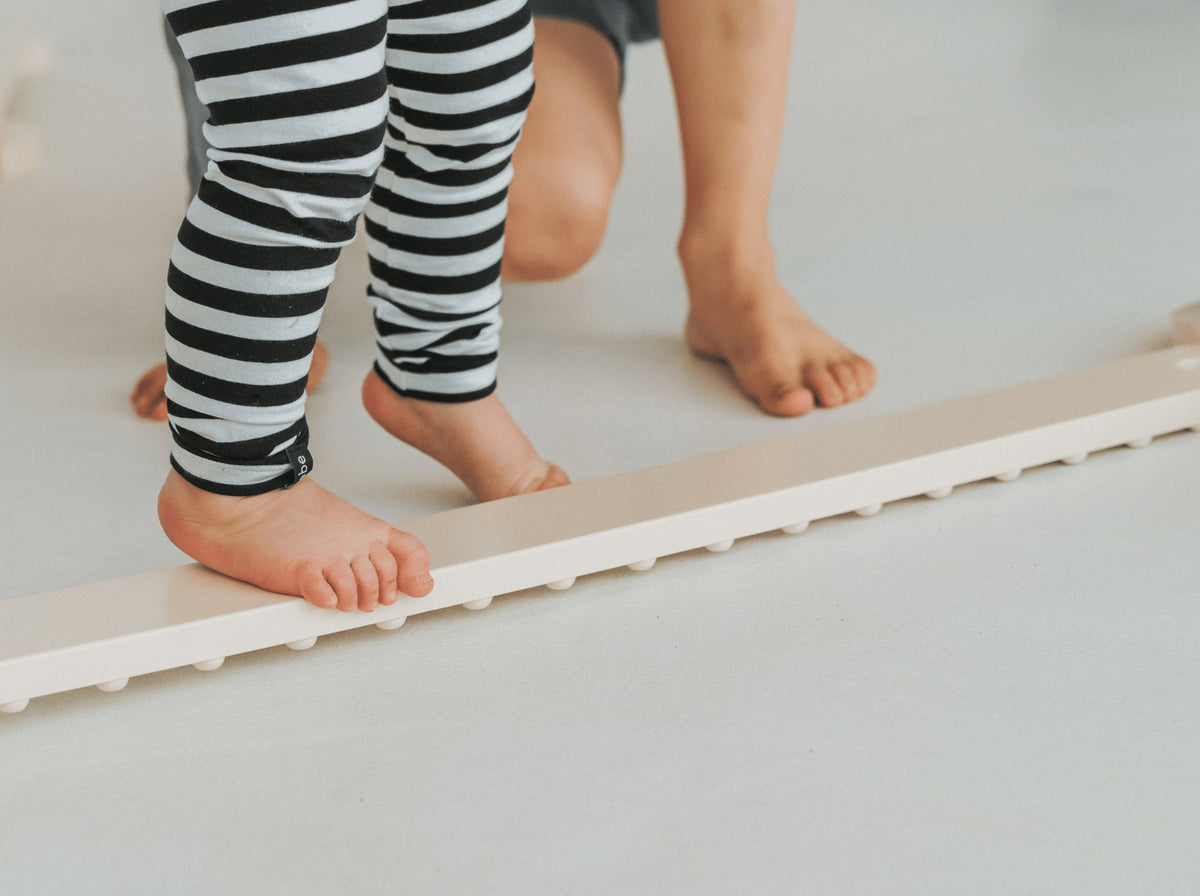 TipiToo® Solo Single Double-Sided Balance Beam With Dots